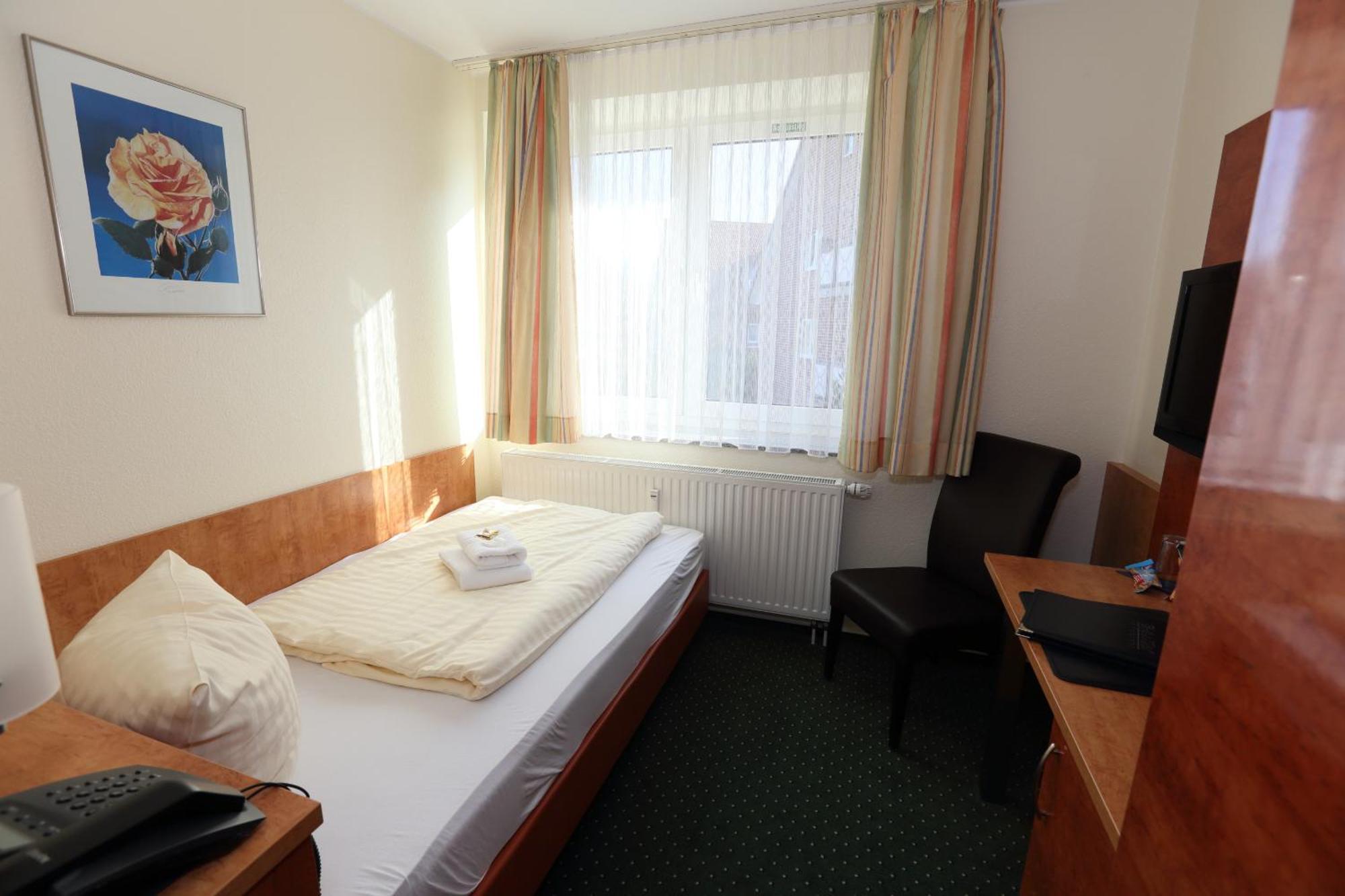 Hotel Am Holzhafen 슈타데 외부 사진